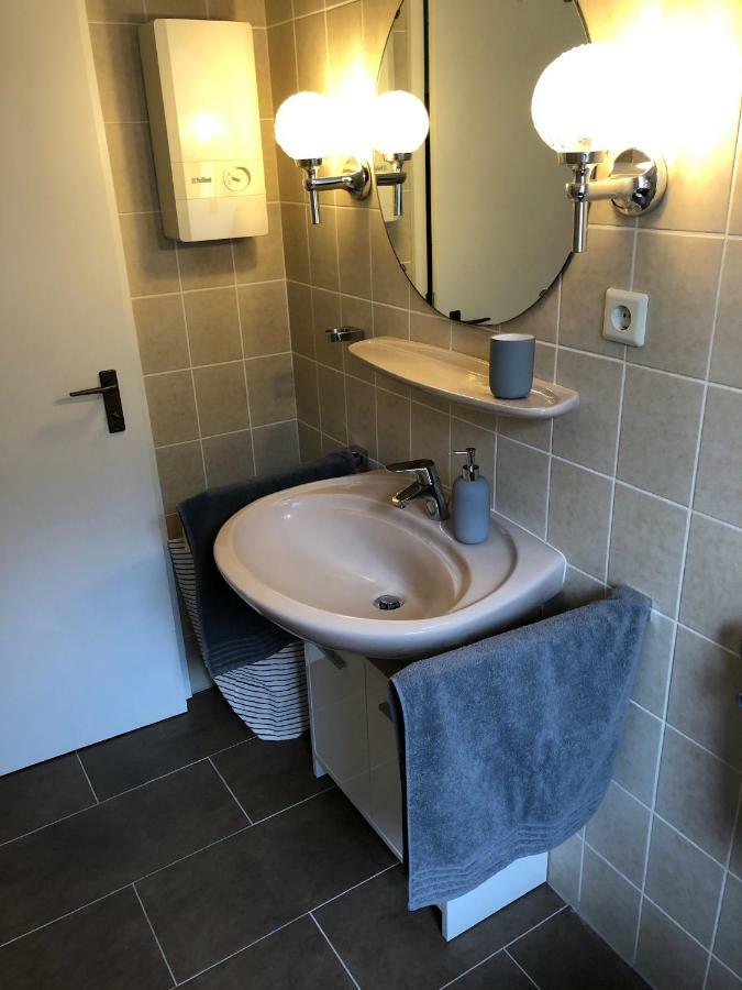 Ferienwohnung "Am Ochsentor" Andernach Esterno foto