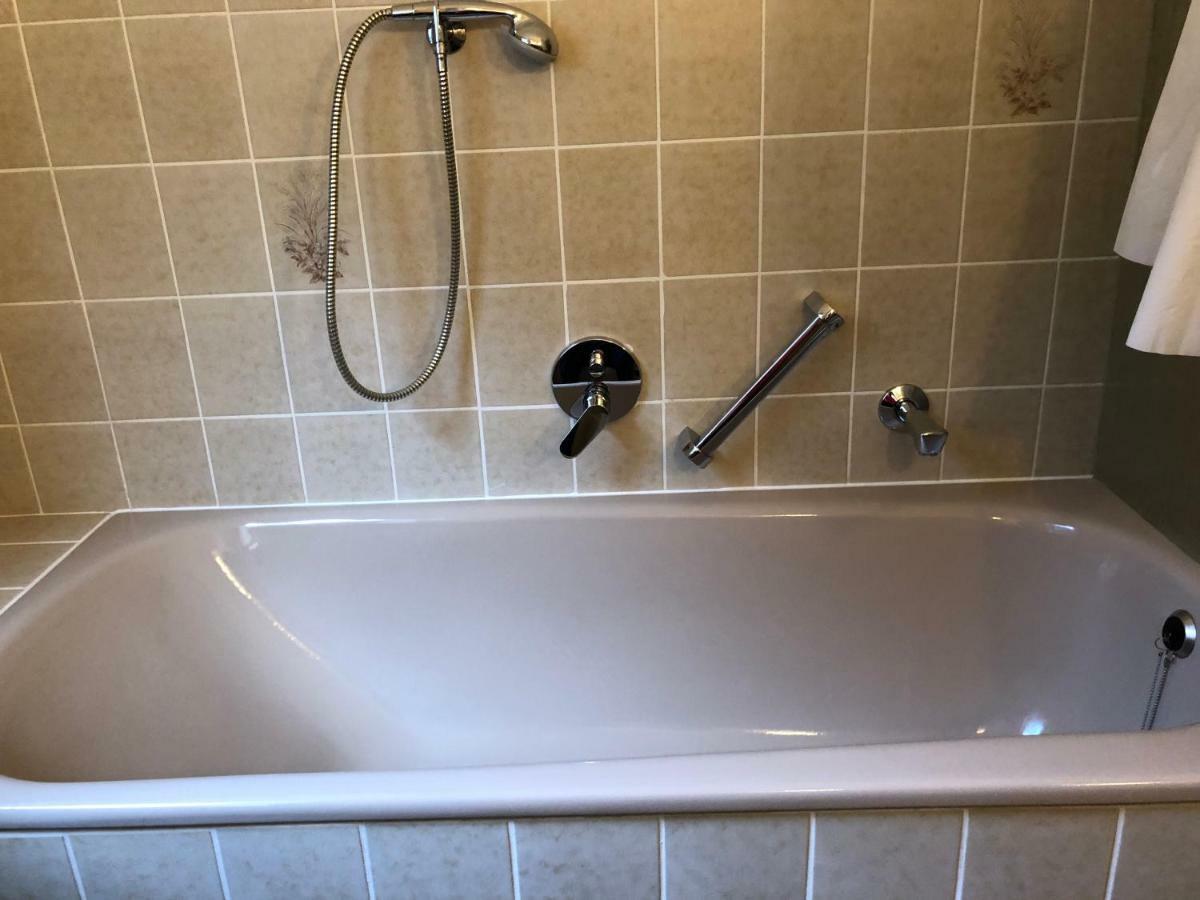 Ferienwohnung "Am Ochsentor" Andernach Esterno foto
